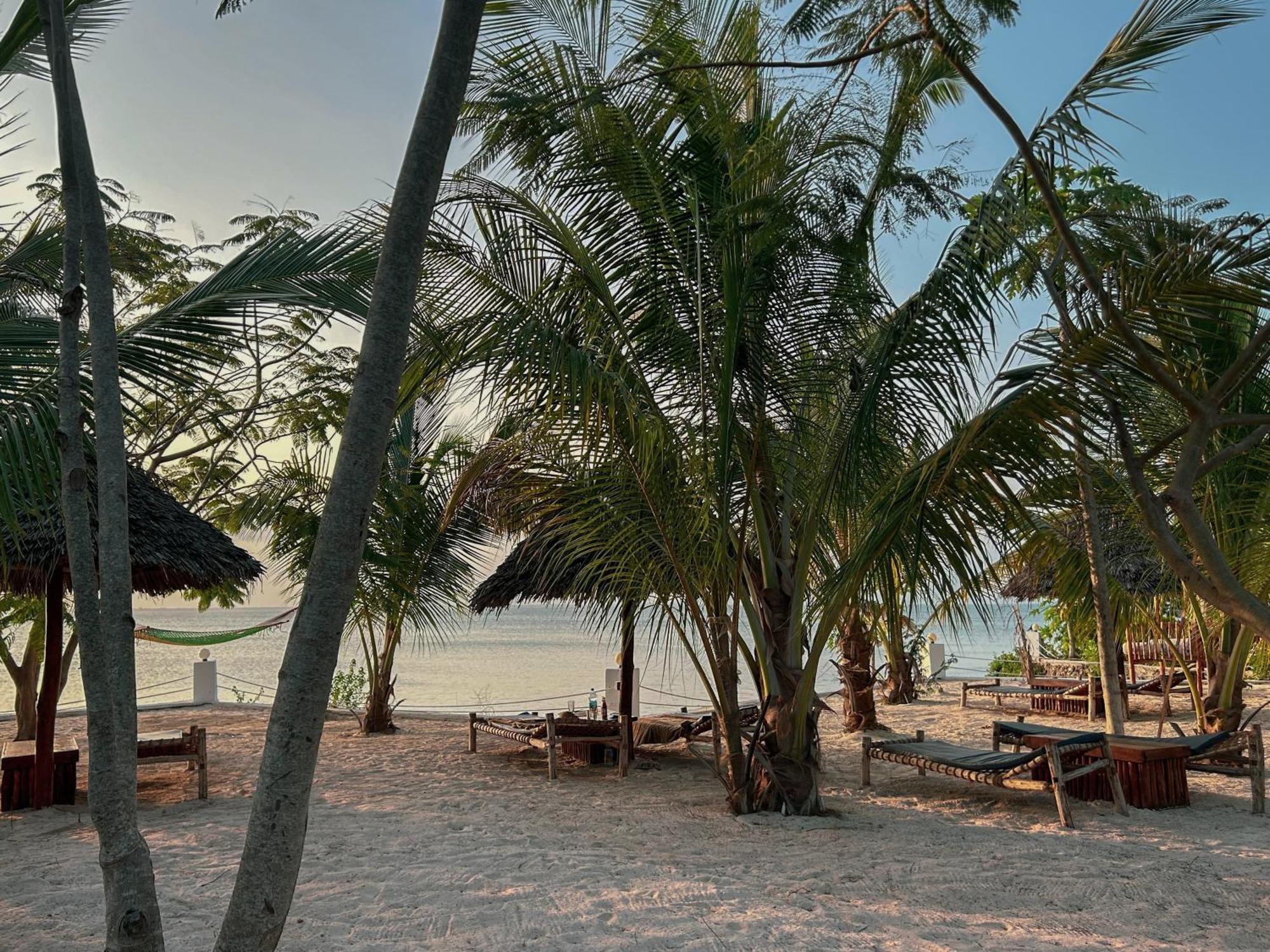 Hotel Kidoti Bay Extérieur photo
